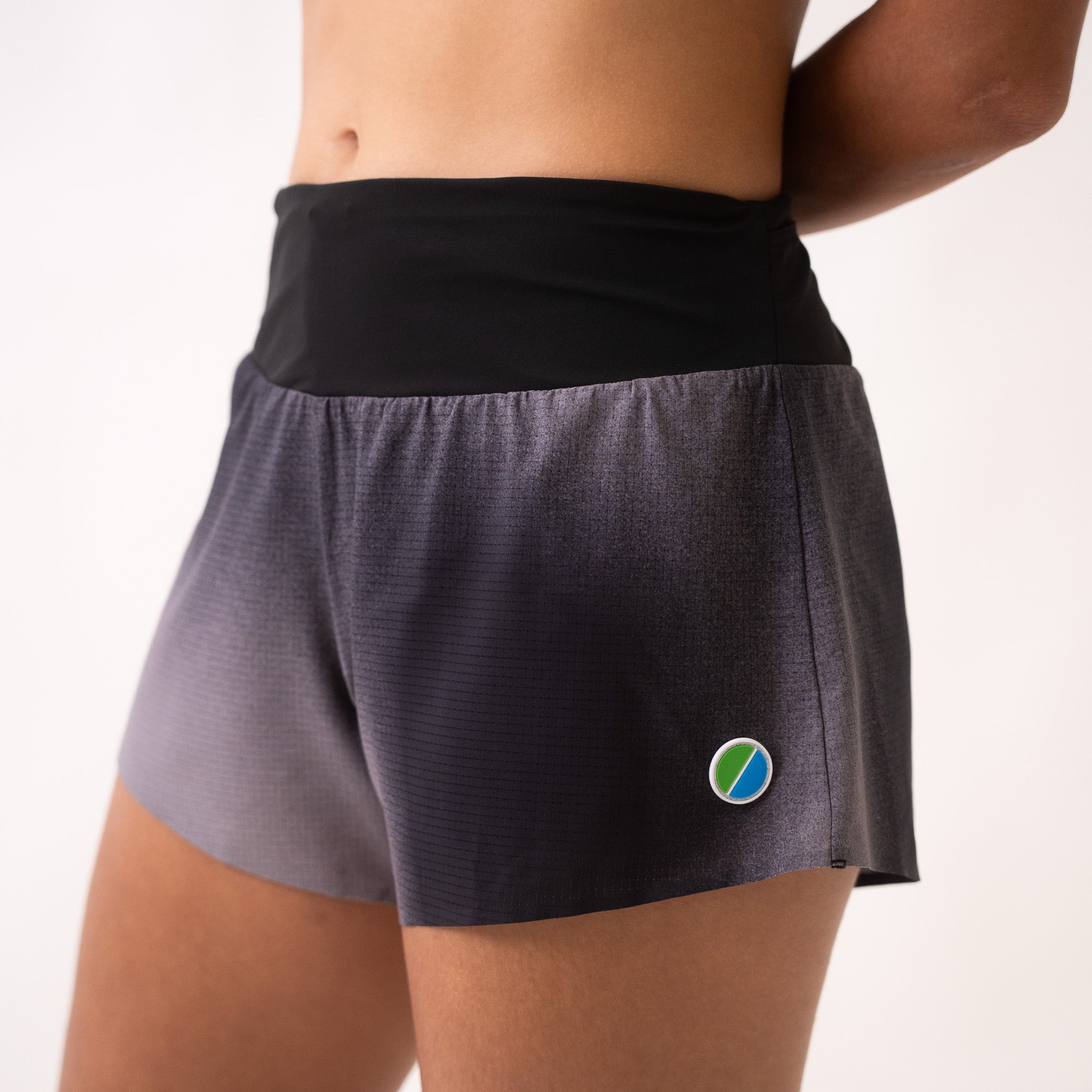 Aeria Ultra WMNS 4" Shorts Gradient Black