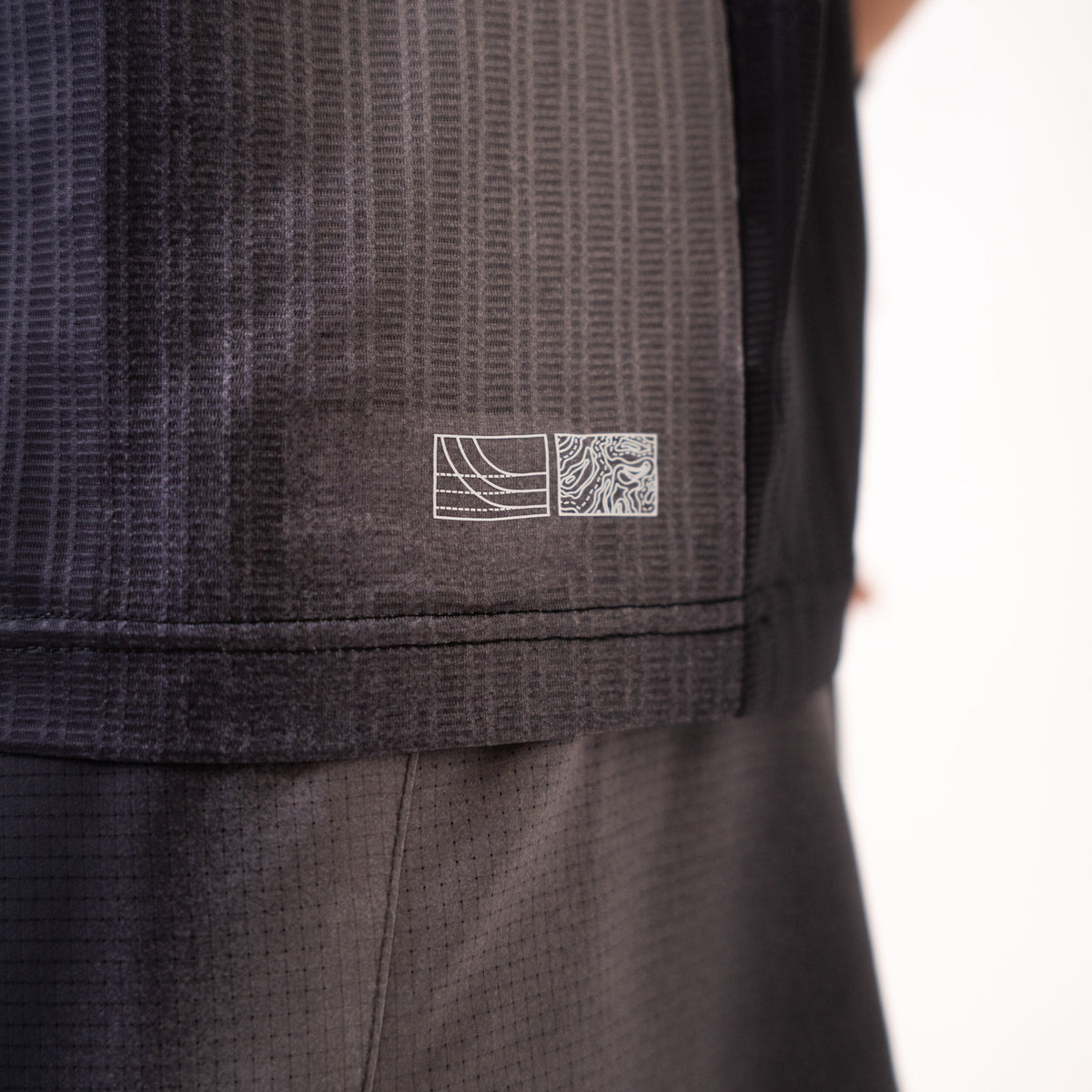 AERIA ULTRA 2 IN 1 SHORTS & TEE BUNDLE