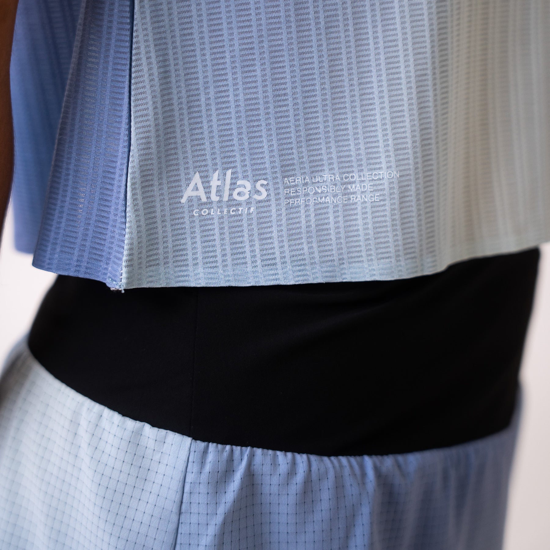 Aeria Ultra WMNS Race Crop Tee Gradient Blue