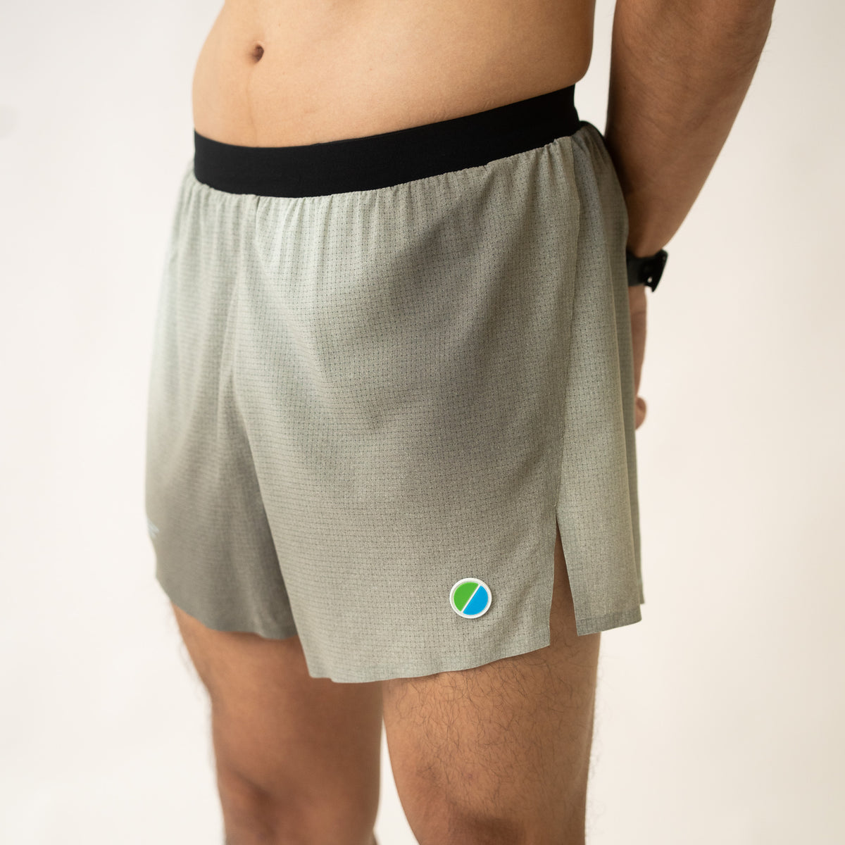 Featherweight, well-ventilated, maximum breathability
