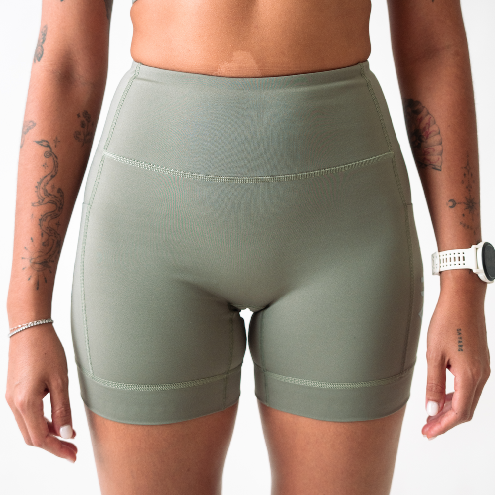 Illumi Trax WMNS Performance Half Tights V2 - Sage