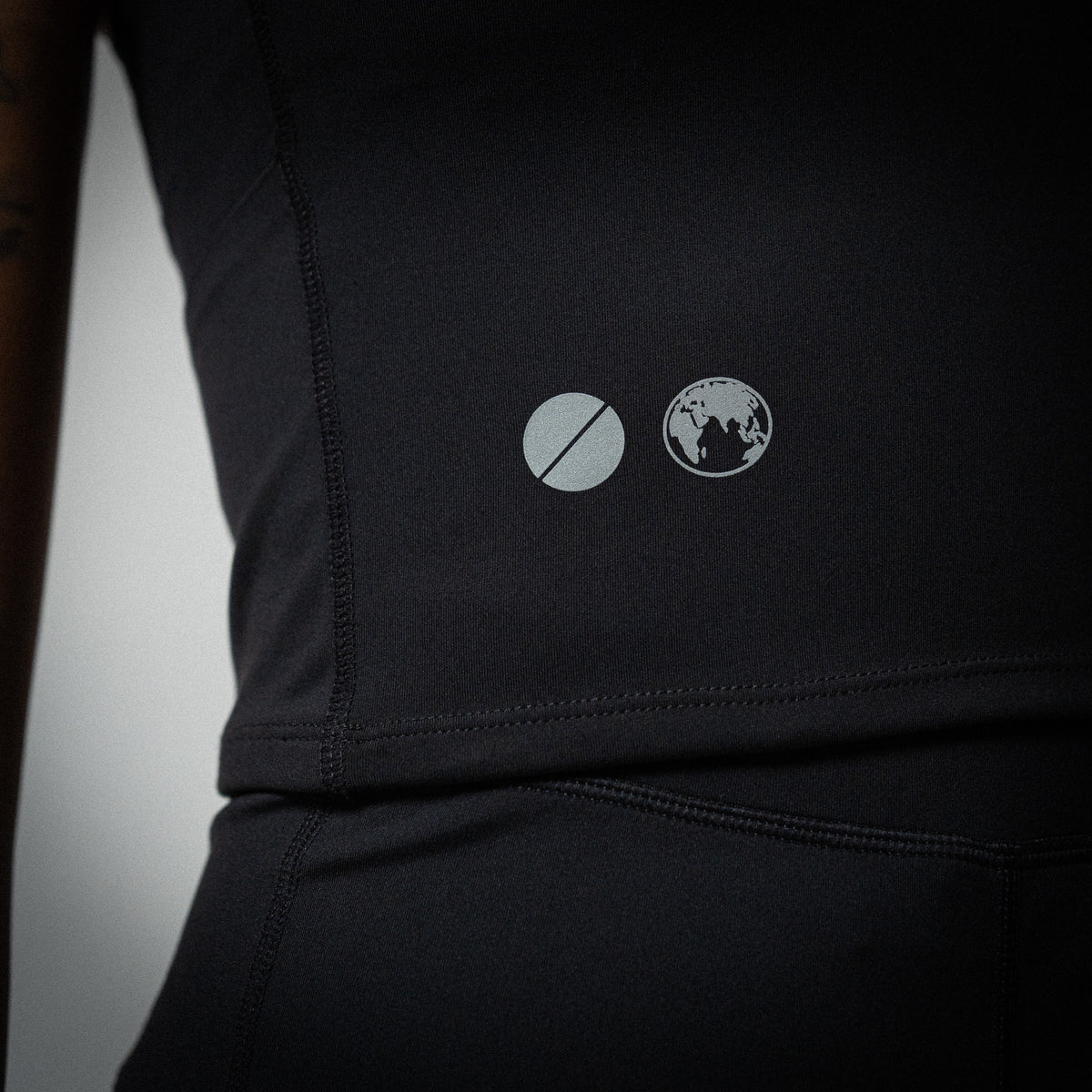 Stretchy, body contouring material
