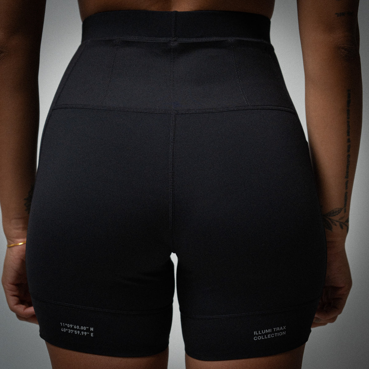 Illumi Trax WMNS Performance Half Tights - Black