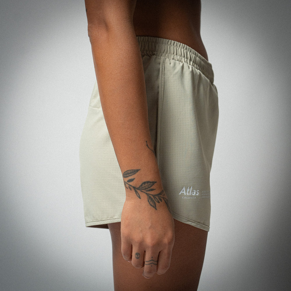 Aeria Fortis 4" WMNS Race Shorts Beige