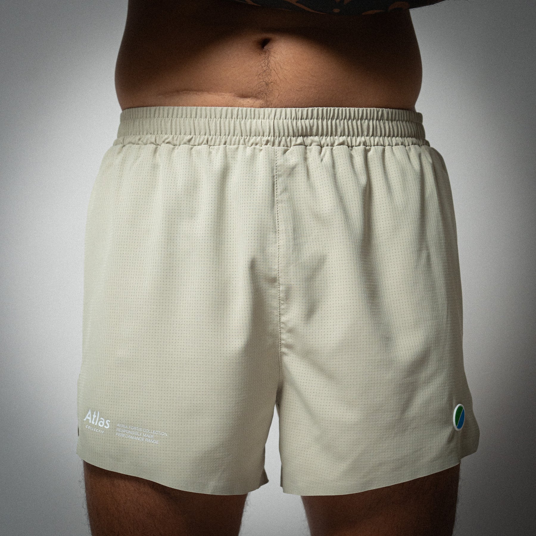 Aeria Fortis 4" Race Shorts Beige