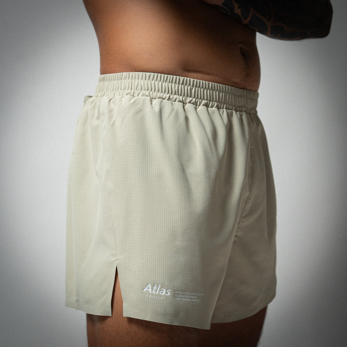 Aeria Fortis 4" Race Shorts Beige