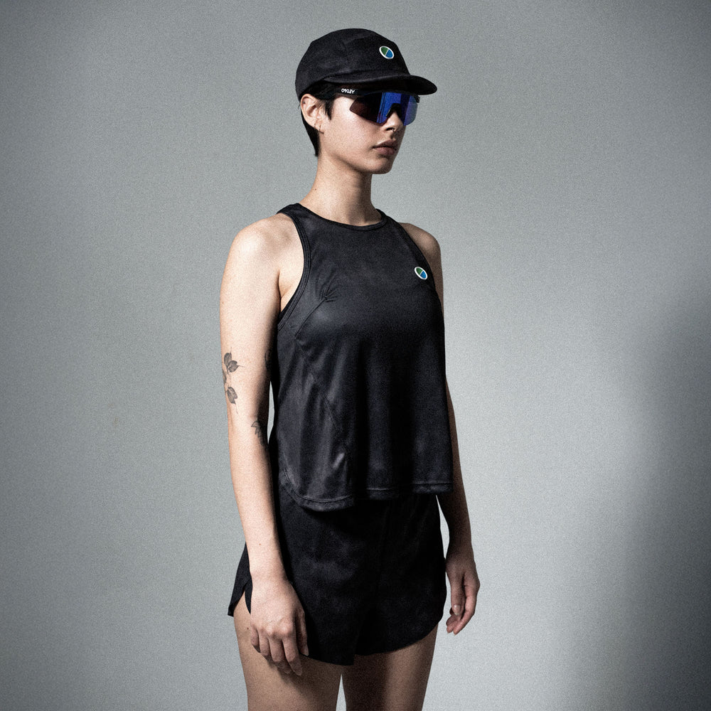 Core WMNS Running Tank V3 - Black Tie-Dye