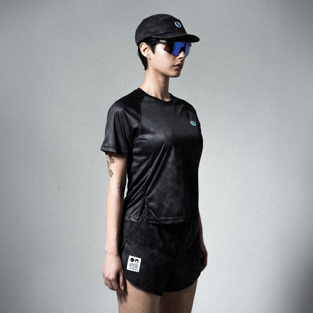 Core WMNS Running Tee V3 - Black Tie-Dye