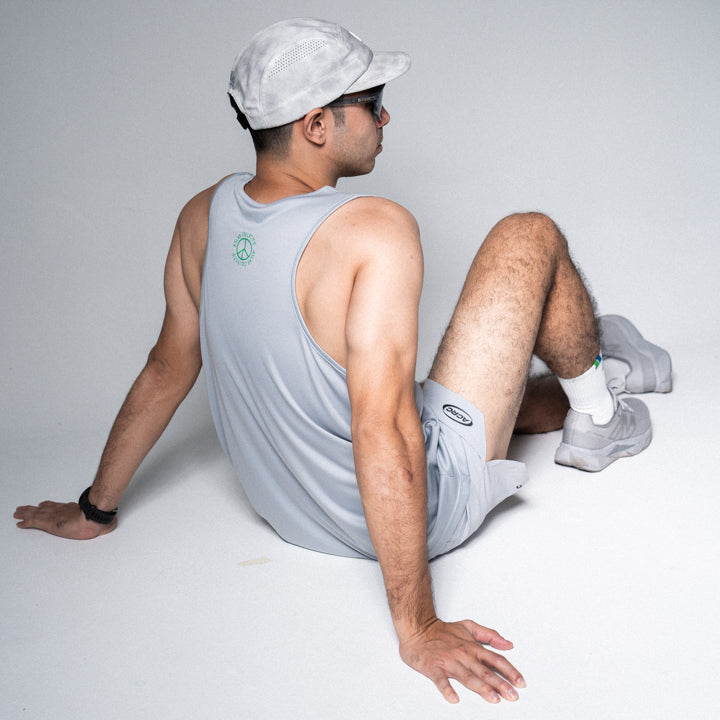 Stride & Quest Singlet Light Grey