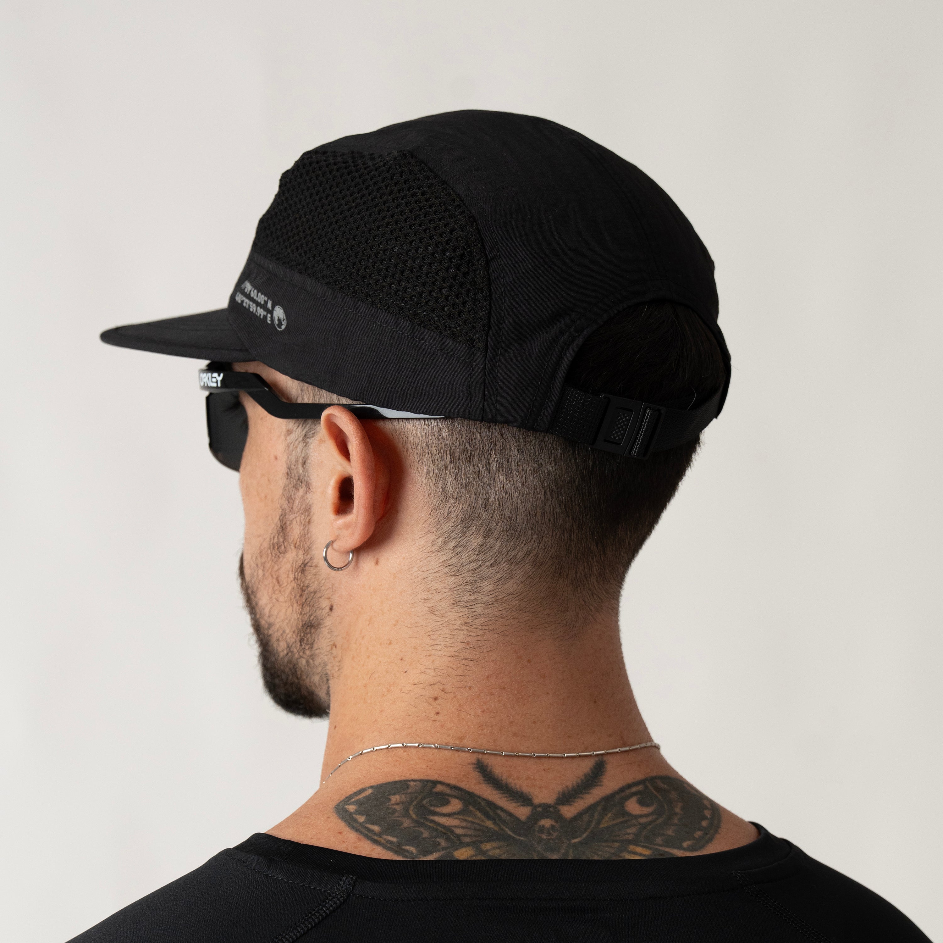Illumi Trax 5P Running Mesh Cap