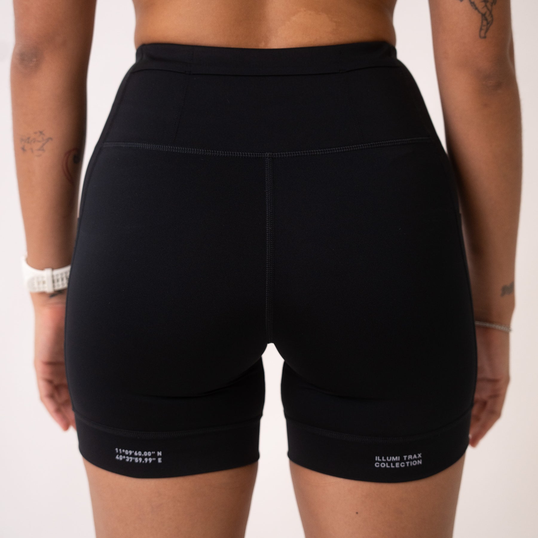 Illumi Trax V2 WMNS Running Half Tights Black