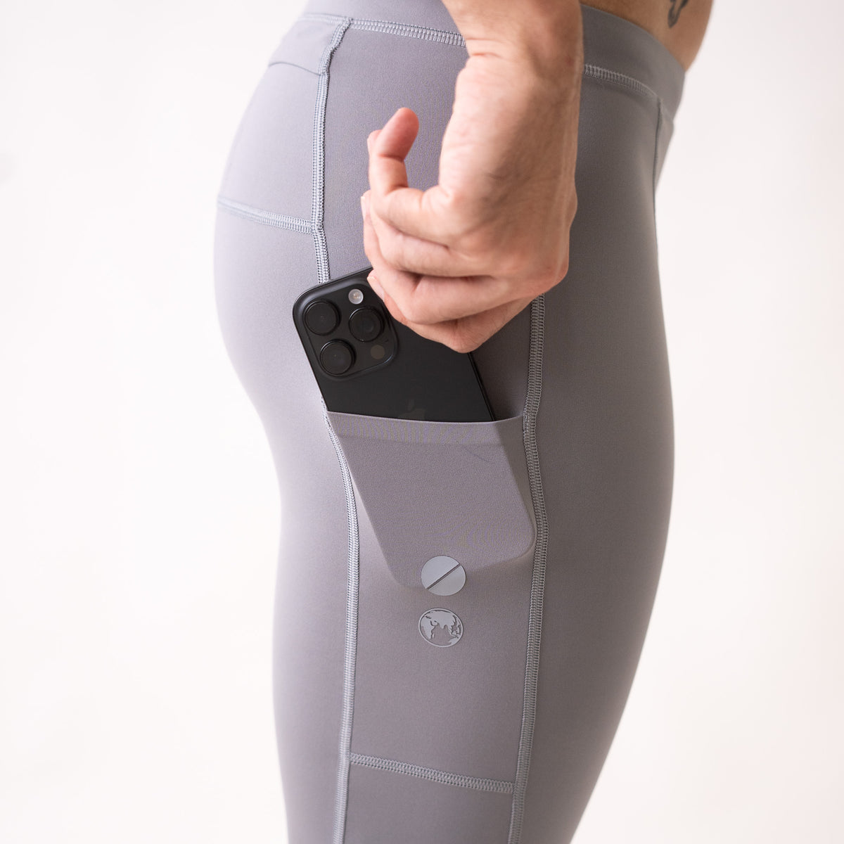 2 Side Phone Pockets