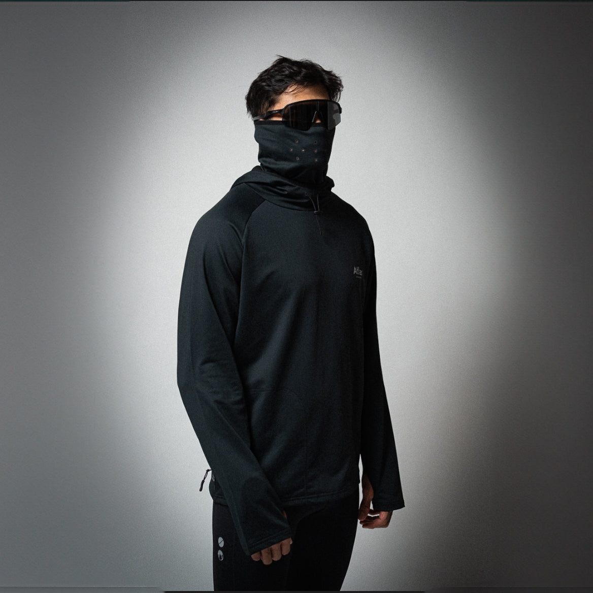 2 side zip pockets
